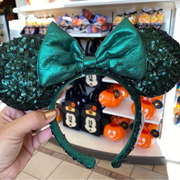Sequined Emerald Green Minnie Mouse Ears - Picture 3 of 5